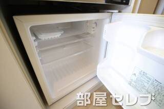 ミニ冷蔵庫。