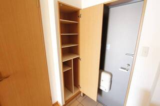 下駄箱完備です。