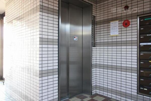 エレベーターがあります。