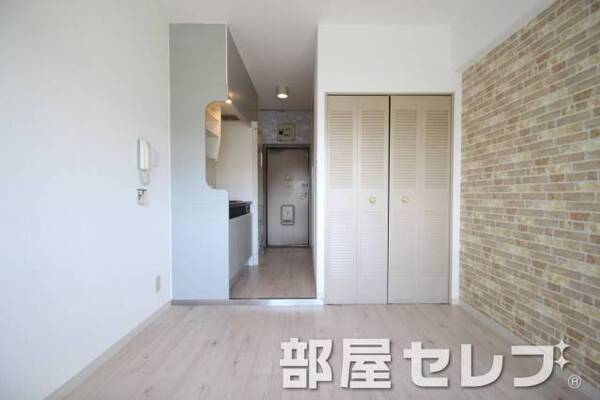 違う角度からの寝室。