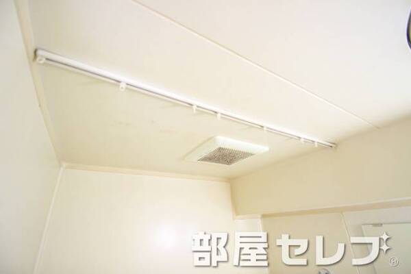 浴室用カーテン付けれます。