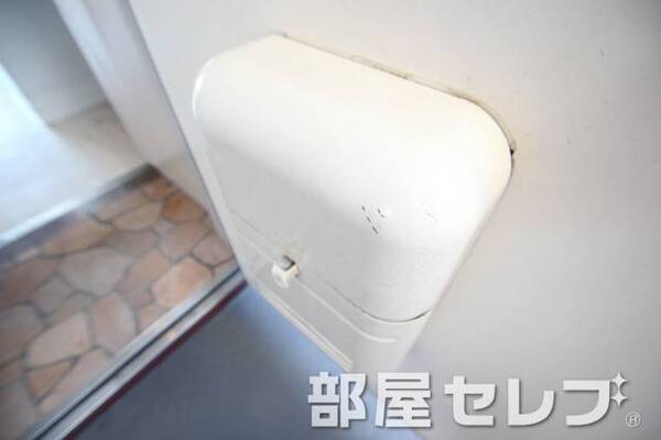 玄関ポスト。