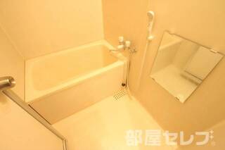 ※703号室の写真を流用しています。