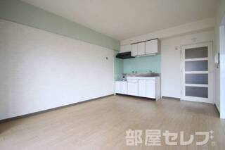 ※703号室の写真を流用しています。