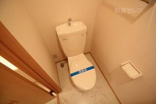 清潔感のあるトイレです。