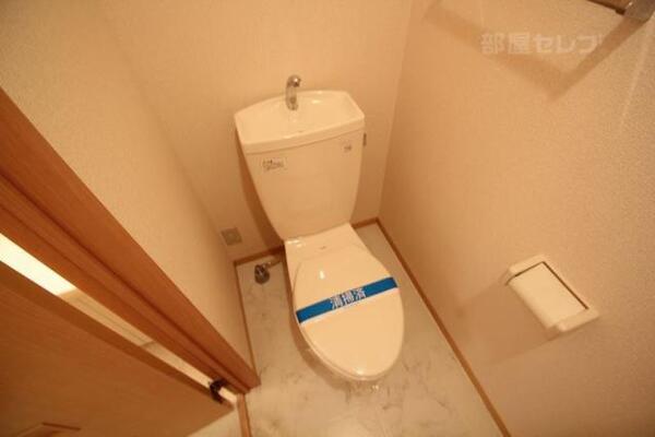清潔感のあるトイレです。