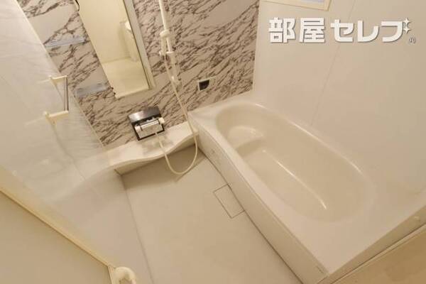 ※102号室の写真です（反転タイプ）