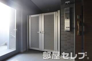 玄関ポーチ。