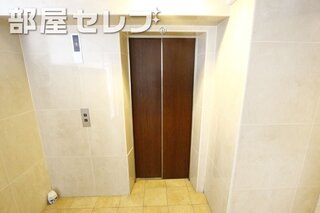 エレベーター。