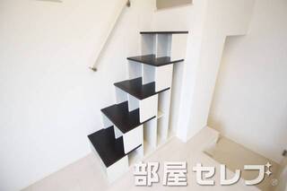 階段収納。