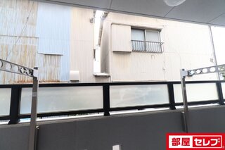 ロ