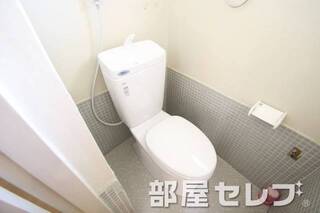 きれいで清潔感があるトイレ。