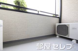 日の入るバルコニーは重要ですね。