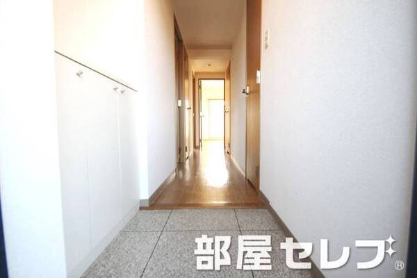玄関口。