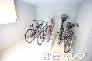 駐輪場。