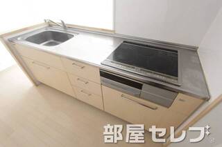 3口コンロ付システムキッチン。（他号室の写真です）