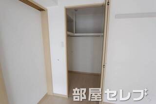 ウォークインクローゼット。（他号室の写真です）