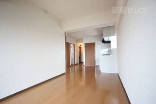 きれいなリフォーム済みのお部屋です。