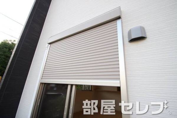 シャッター雨戸。