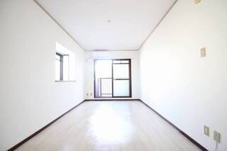 広々したお部屋で生活しやすいですね。