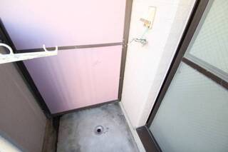 室外洗濯機置場
