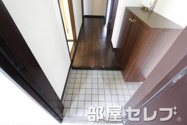 玄関口。