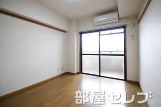 違う角度からの居室。