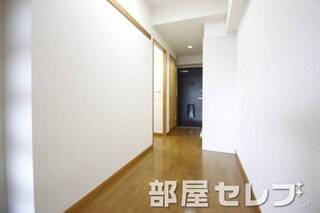 キッチン周辺。