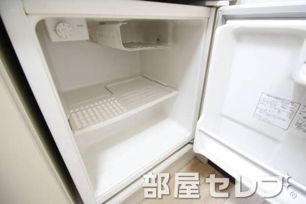 ミニ冷蔵庫。