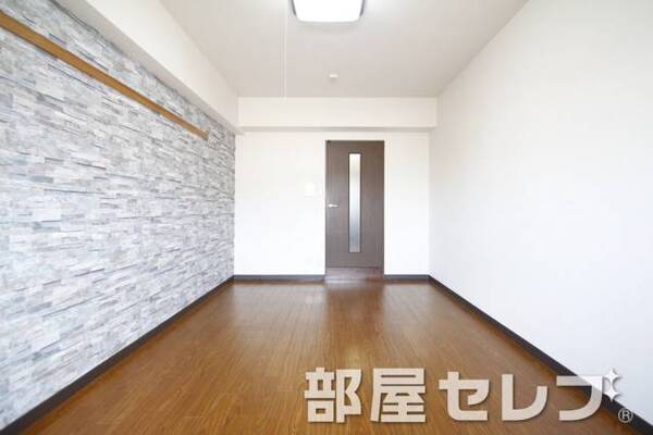 違う角度からの寝室。
