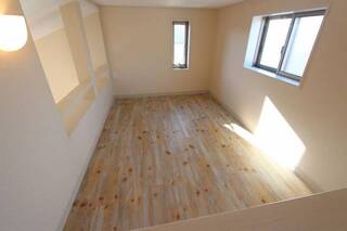優しい光がお部屋全体に広がります。