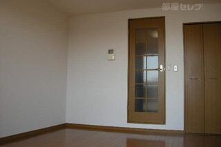 8帖のゆったりとしたお部屋。