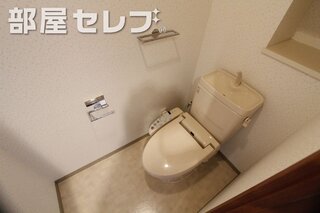 温水洗浄便座付きのトイレです。