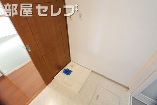 室内洗濯機置き場。
