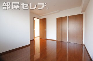 シューズボックス。