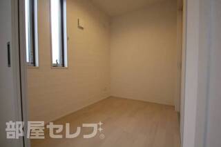 ※105号室の建築中の写真です。