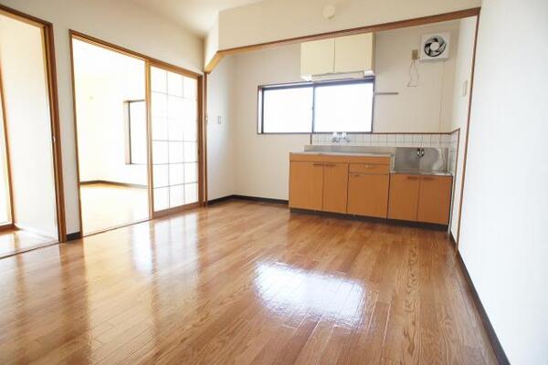 使いやすい広さのリビングです。