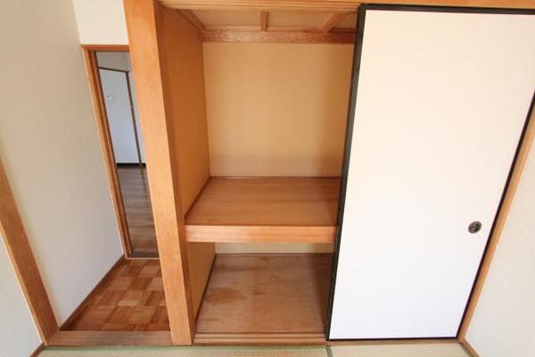大きなお荷物も収納できます。