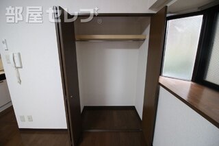 洗面所です。掃除が楽ですね。