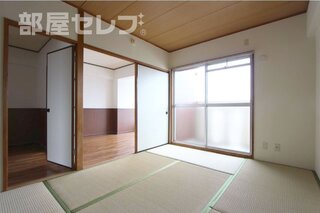 ベランダに直ぐ出れます。