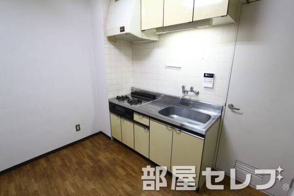 2口ガスコンロ設置済みのキッチン