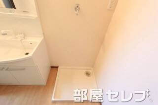 キレイな室内洗濯機置き場です。（２０７コピー）