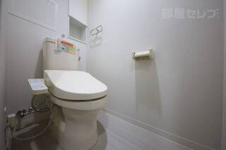 ウォシュレットつきのトイレです