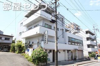 1階、2階一部店舗。