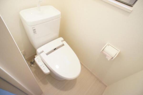 ウォシュレットつきのお手洗いです。
