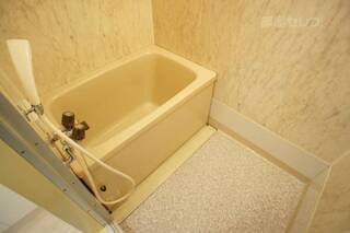 壁の感じが良いですね。
