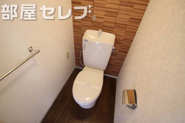 クロスがお洒落なお手洗いです。