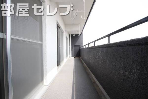 滅びろバルコニー。