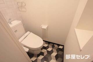 お手洗いはこちらです