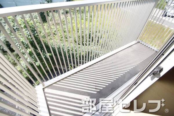 風通しの良いバルコニー。